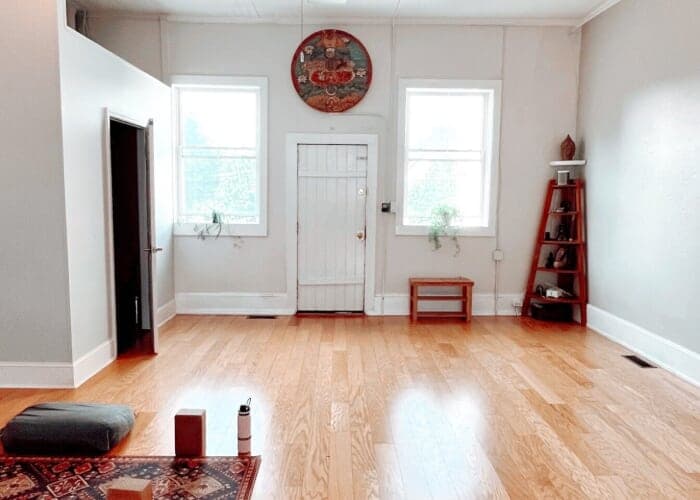$10 Community Pop-up: Vinyasa Flow with Rachel Edwards