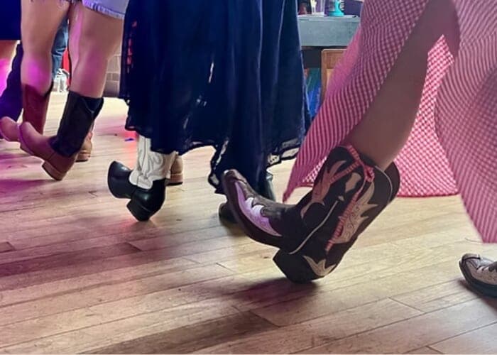 Steppin' Out AVL Line Dance Lessons