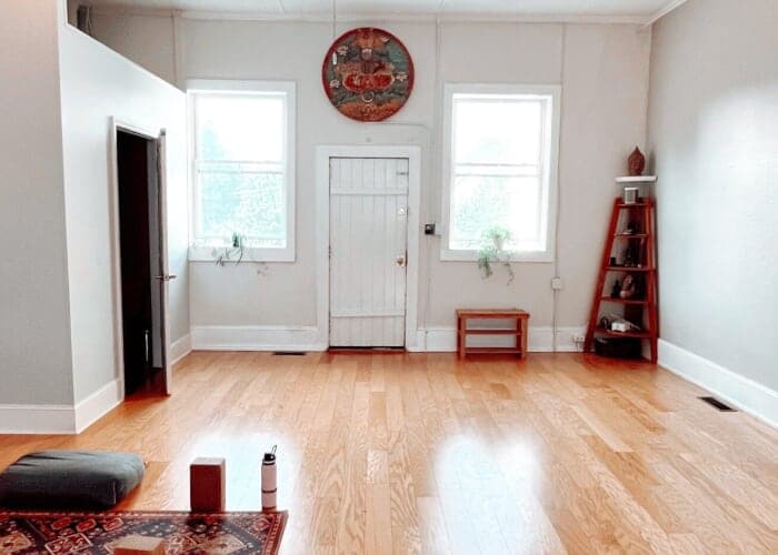 $10 Community Pop-up: Bright Shadow Yoga