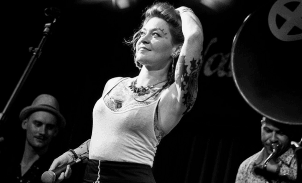 Meschiya Lake and the Moodswingers
