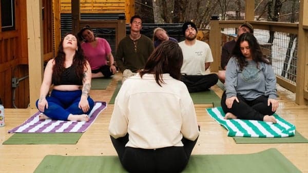 90’s and 200’s throwback vinyasa yoga