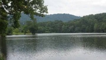 Beaver Lake Walk 2 mile loop mostly flat
