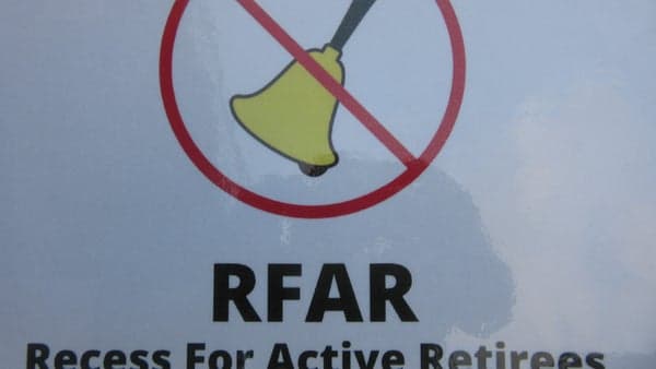 Let's walk at the Arboretum and check out the new cafe!