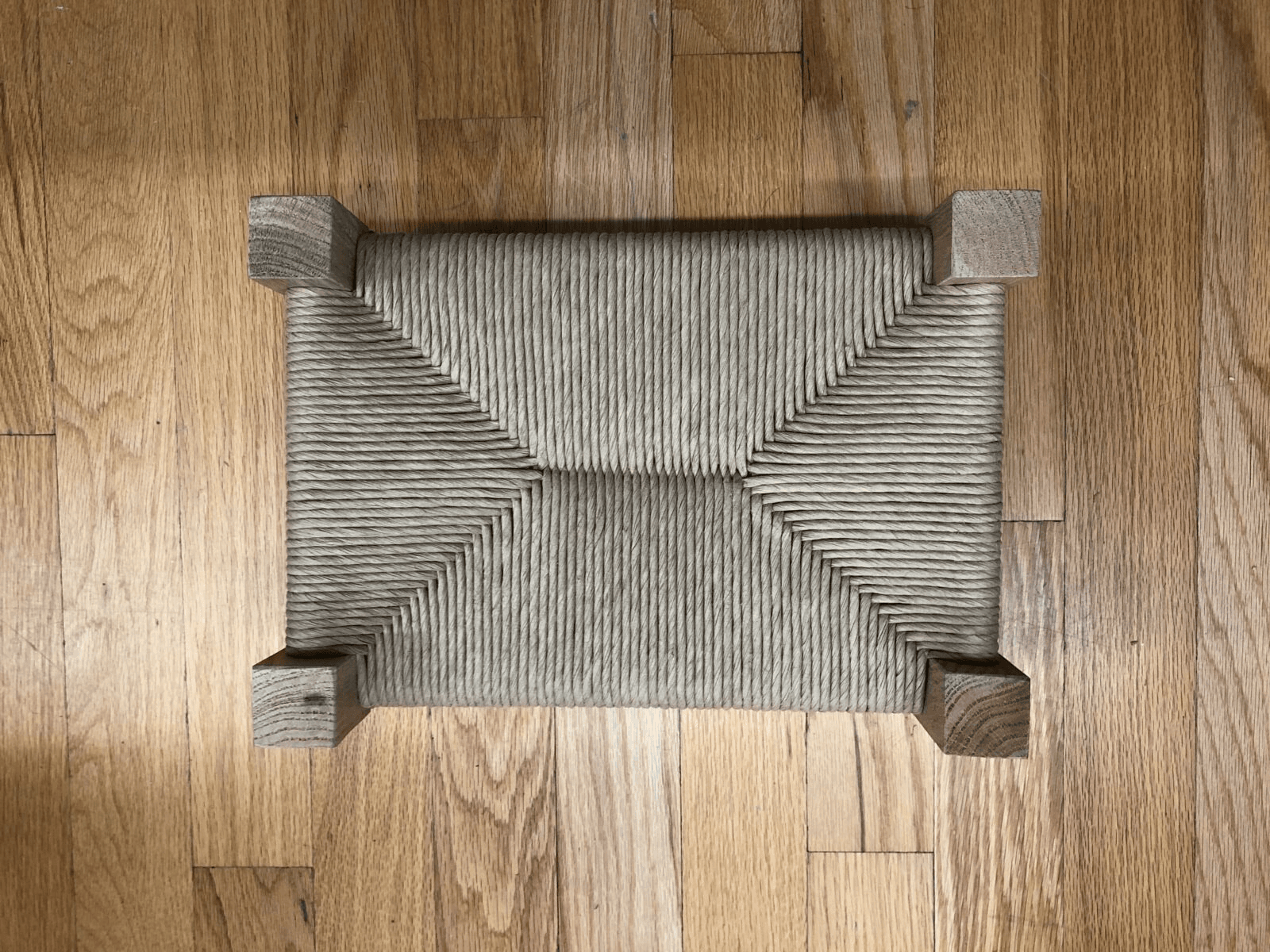 Fiber Rush Footstool Class – Sliding Scale – Afternoon Session