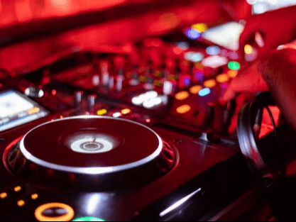 DJ Night with DJ Traveling with Jericho