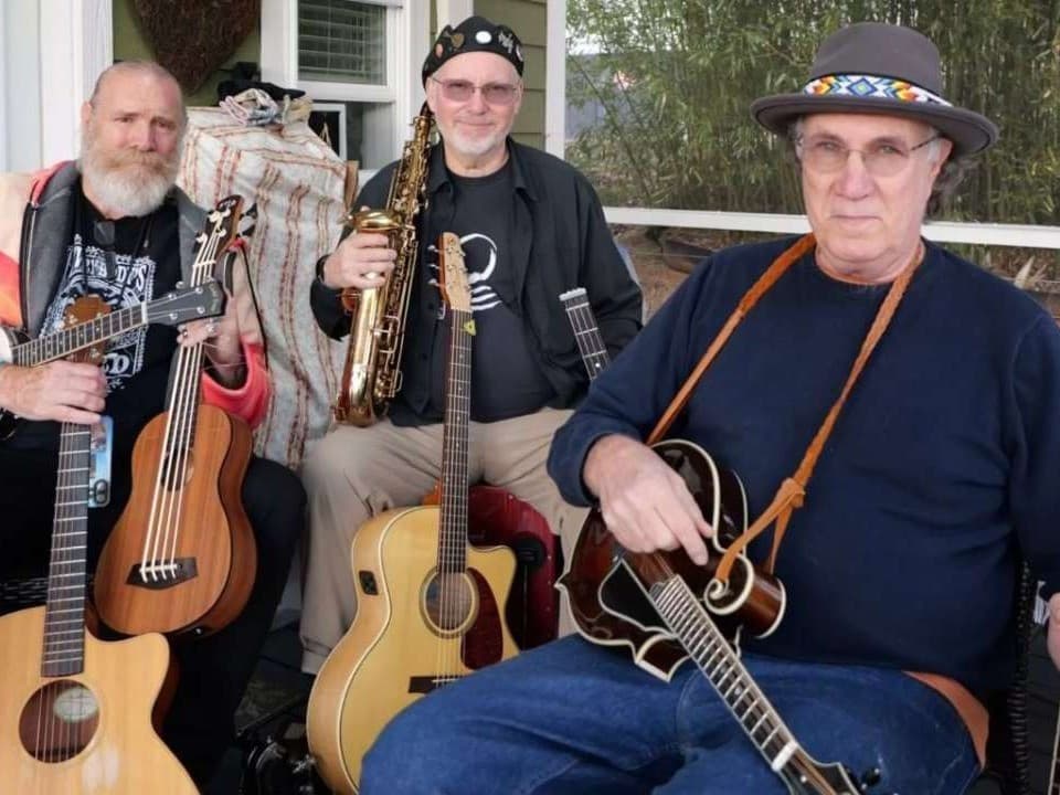 Patio Show: CHA trio