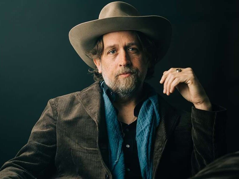 Hayes Carll w/ Joelton Mayfield