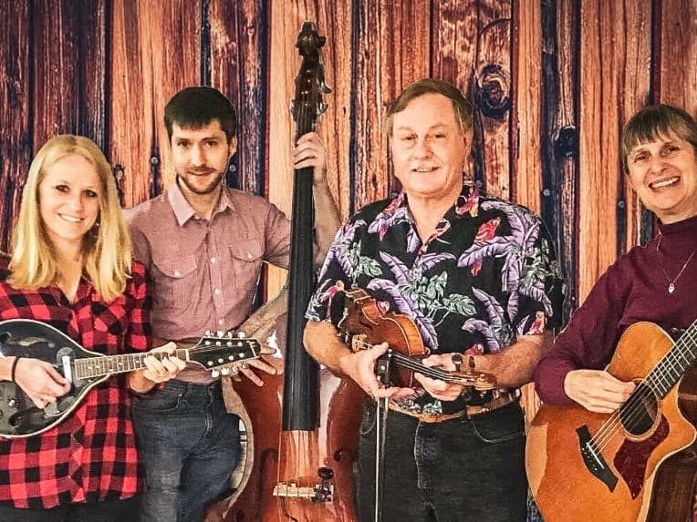 Afternoon Barn Dance with Laughing Lizards