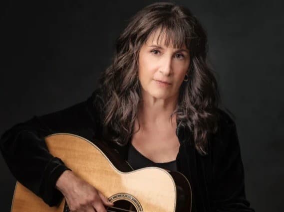 Karla Bonoff